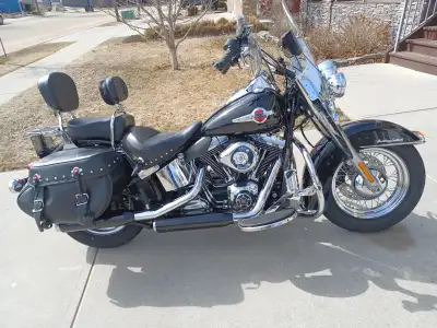 One owner, highway miles with many extras including Evolution 30 tooth engine sprocket kit,oil coole...