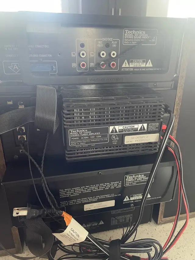 Technics Stereo Tuner Amplifier Cassette 3CD Complete Made Japan in Stereo Systems & Home Theatre in Calgary - Image 4