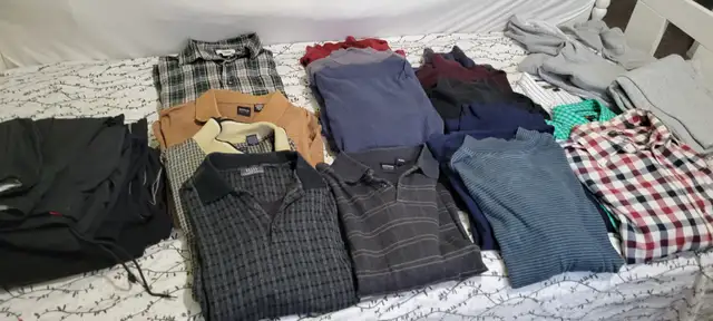 MEN'S WINTER CLOTHING-JACKETS, SWEAT, TURTLE NECKS, CAPS, MANY in Men's in Mississauga / Peel Region - Image 4