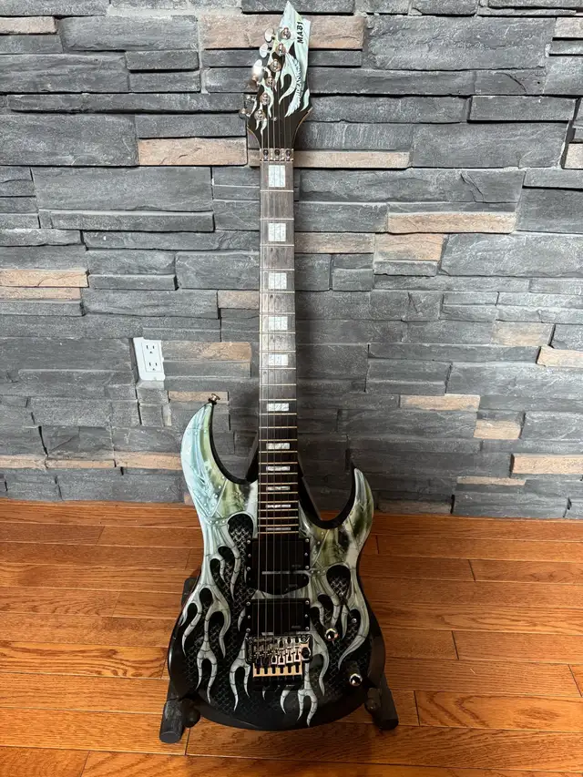 Dean MAB1 guitar in Guitars in Edmonton - Image 2