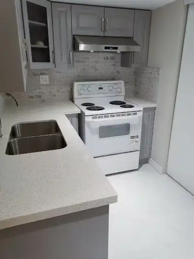 2 or 3 bedrooms Basement apartment for rent near Pacific Mall in Markham$1800. ( maximum 2 person pe...