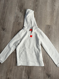 BNWT Size 6 kids' pullover hoodie