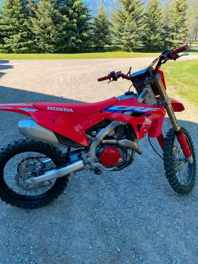 2022 Honda CRF 450R, decal kit , RMR fork suspension , low hours and well maintained, $5900call or t...