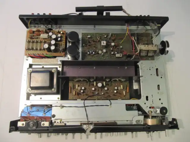 Pioneer Model SX-535 AM/FM Stereo Receiver Superb Cond Circ 1974 in Arts & Collectibles in Mississauga / Peel Region - Image 4
