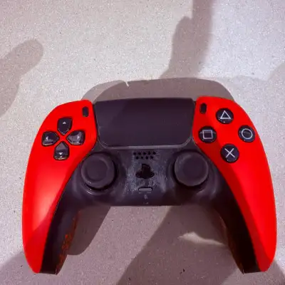 Customized ps4 controller from Cinch Gaming. Comes with: Mouse click triggers & bumpers Mouse click...