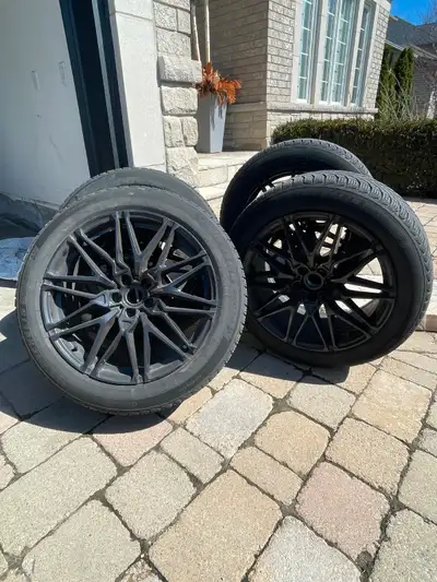 Winter tires Michelin x ice snow tires 275/45 R 20 Used for 3 winters