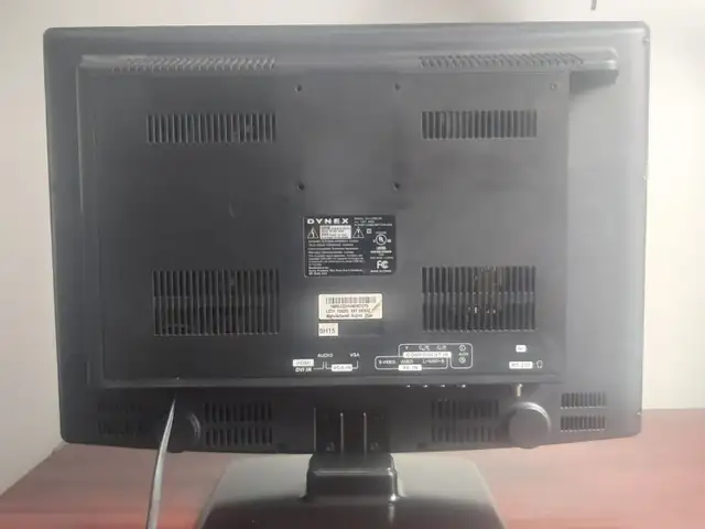 Dynex 22" LCD Monitor 720p HD TV Screen + Remote + Wall Mount in TVs in City of Toronto - Image 5