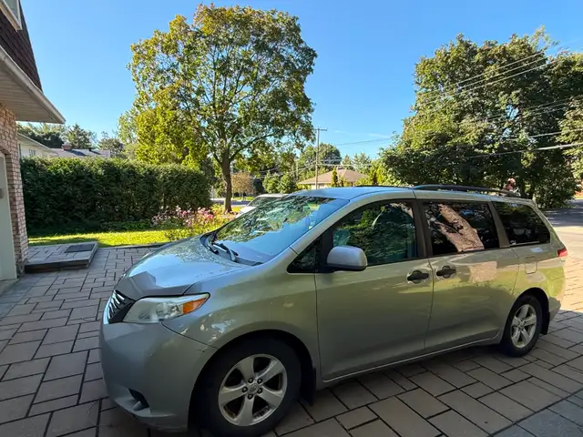 2011 Toyota Sienna for sale