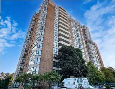 7601 Bathurst St 1250 feet² Large 2+1 Bdrm, 2 Baths Shower & Bath, Rarely Offered Fully Designer Ren...