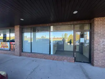 Prime Office / Retail Space Available Heritage Plaza – 1916 Pitt Street, Cornwall, ON Approx. 1,950...
