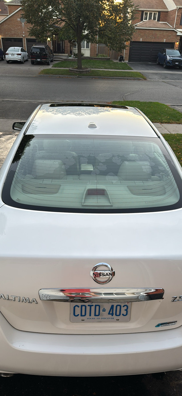 Nissan Altima 2.5 SL 2012 in Cars & Trucks in Oshawa / Durham Region - Image 3