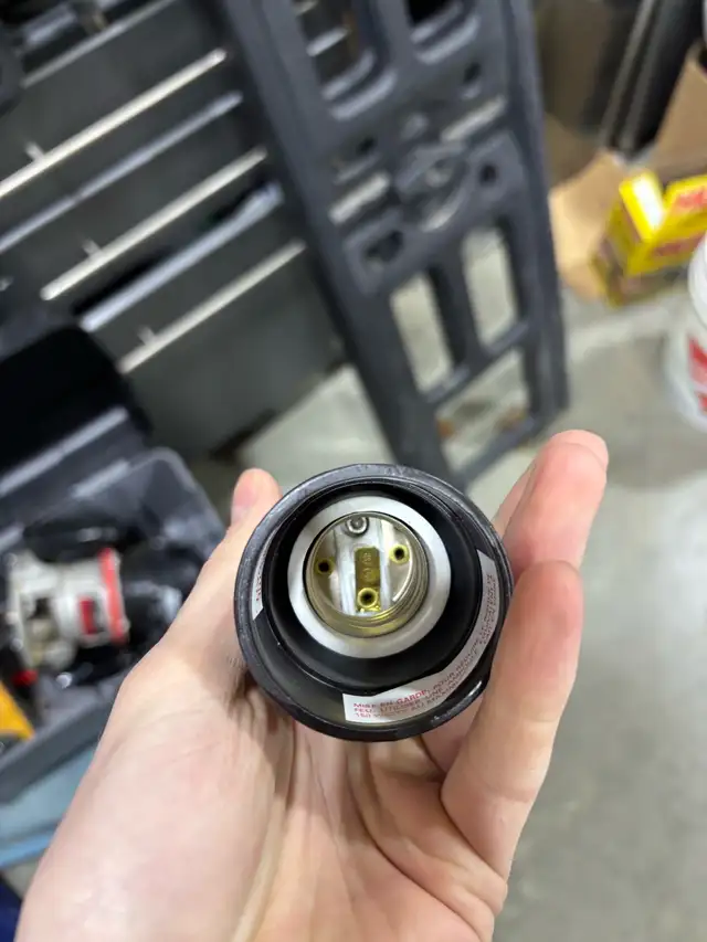 light socket 65745640628227122