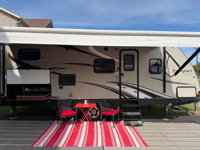 2015 KEYSTONE RV PASSPORT GRAND TOURING SERIES M-2400 BH A beautiful family camper that sleeps 5 eas...