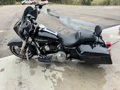 video available for more details 2016 Street glide 54,000km Cruise Detachable passenger backrest Ape...