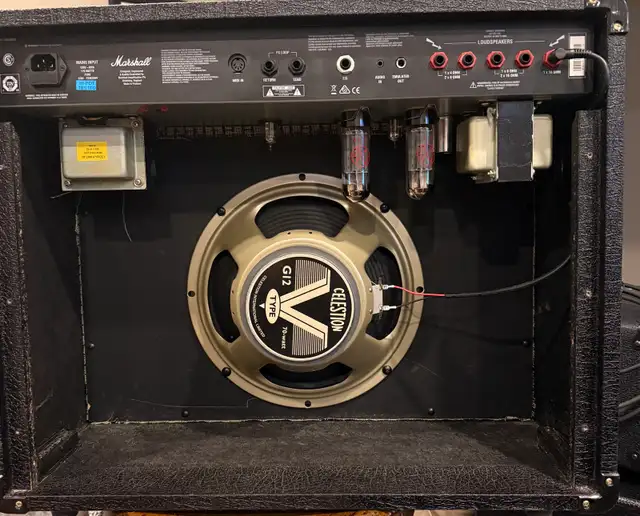 Marshall DSL 40CR Vintage in Amps & Pedals in Hamilton - Image 6