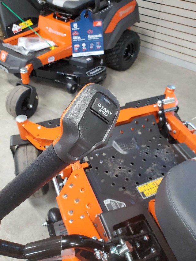 2024 HUSQVARNA 54 INCH XCITE Z350 ZERO TURN in Lawnmowers & Leaf Blowers in Edmonton - Image 2