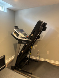 Foldable Treadmill (NordicTrack C700)