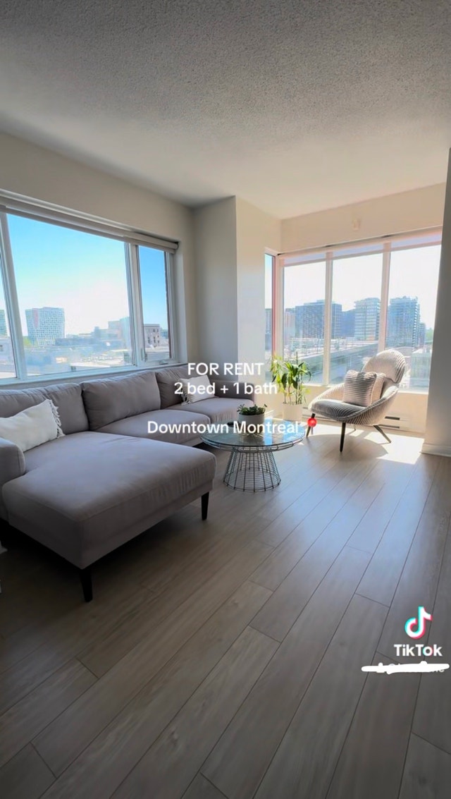 4 1/2 a louer / for rent 2 bedrooms condo — photo 1