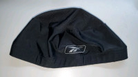 Tuque noire Reebok mince technique pour sports XL.