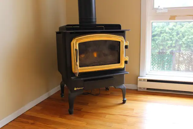 Comfortable townhouse for rent in Kanata. Two minutes to the 417 in Long Term Rentals in Ottawa - Image 5