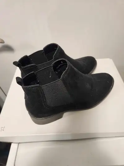 Step out in style with these M&S Collection black suede ankle boots in a women's size 4! These boots...