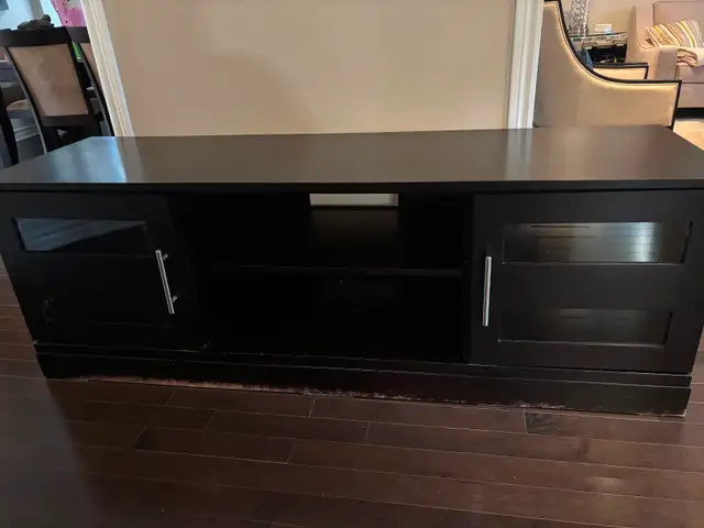 Free tv/entertainment unit in Free Stuff in Ottawa - Image 3