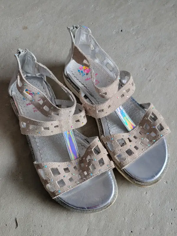 Divers sandales pour filles fait en italie in Kids & Youth in City of Montréal - Image 4