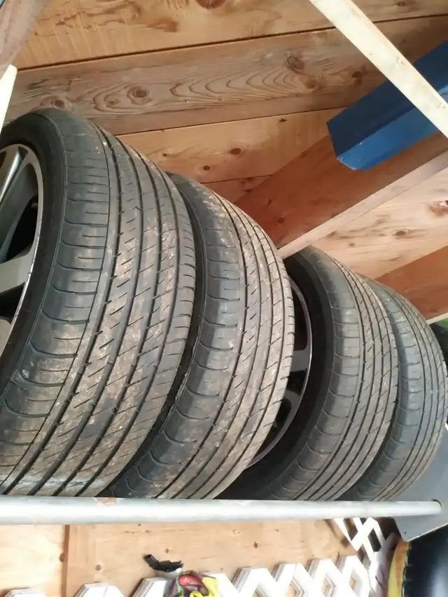All season tire with rims 215/45R/17 in Tires & Rims in Bedford - Image 2