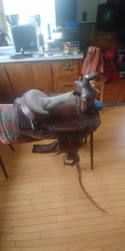 Western saddle in Equestrian & Livestock Accessories in Charlottetown