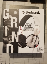 New in Sealed Box Skullcandy Grind Wired On-Ear Headphones