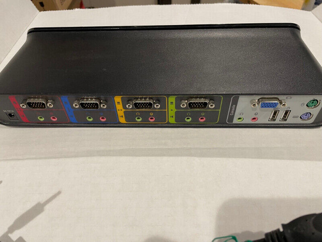 Belkin 4 port KVM Switch F1DS104J + VGA Audio USB Power Cables in Networking in St. Catharines - Image 2