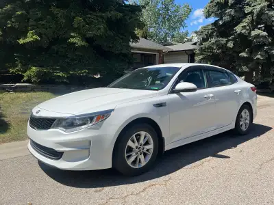 Selling my 2017 Kia Optima with 102,000 km. This is a front-wheel drive (FWD) sedan thats perfect fo...