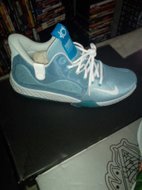 Nike Kevin Durant Men size 10.5