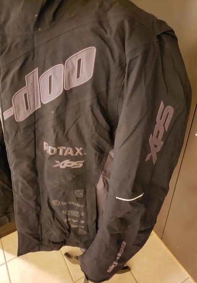 Men's Ski-Doo X-Team Winter Jacket - Medium in Men's in Calgary - Image 5
