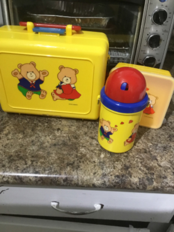 Pecoware Lunchbox by Sheng and Jiumn I in Arts & Collectibles in Markham / York Region