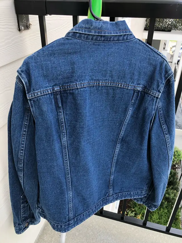 XL Regular [Never worn “New Cond”] DENIM JEAN JACKET in Men's in Red Deer - Image 3