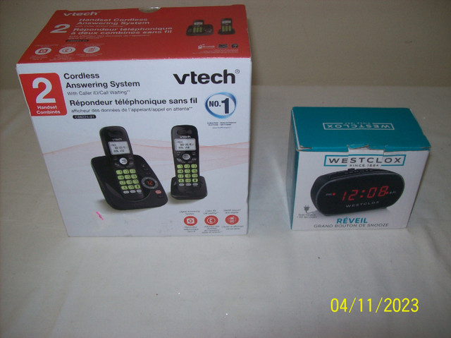 vtech 2 handset & westclox clock #0678 in General Electronics in City of Toronto