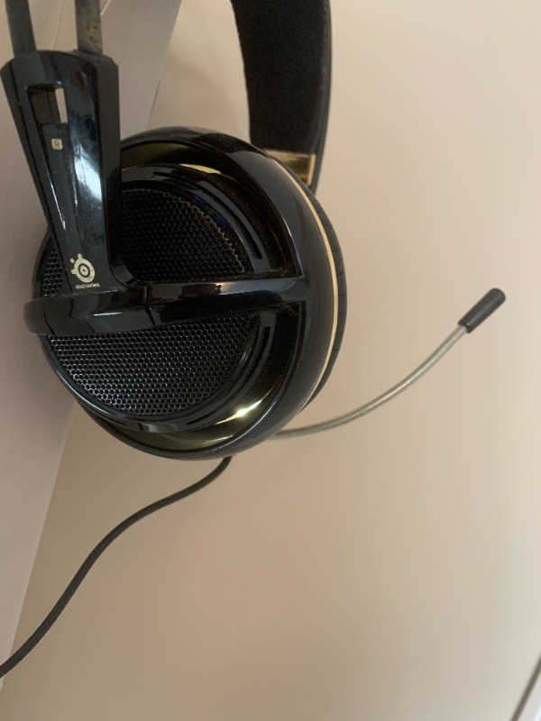 Steelseries Gaming Headset Speakers, Headsets & Mics Edmonton Kijiji