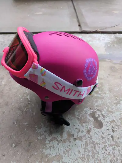 Smith Ski helmet with goggles 48-51cm, View more