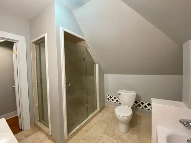 Room in 5 bed 2 bath63760492763393123