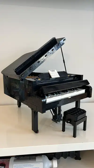 LEGO – Grand Piano (#21323) - assembled, View more