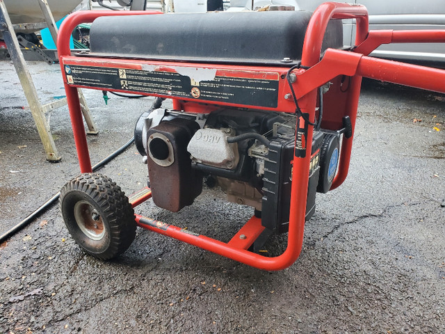 5700watt 120/240 volt Husky/Yamaha generator in Power Tools in Dartmouth