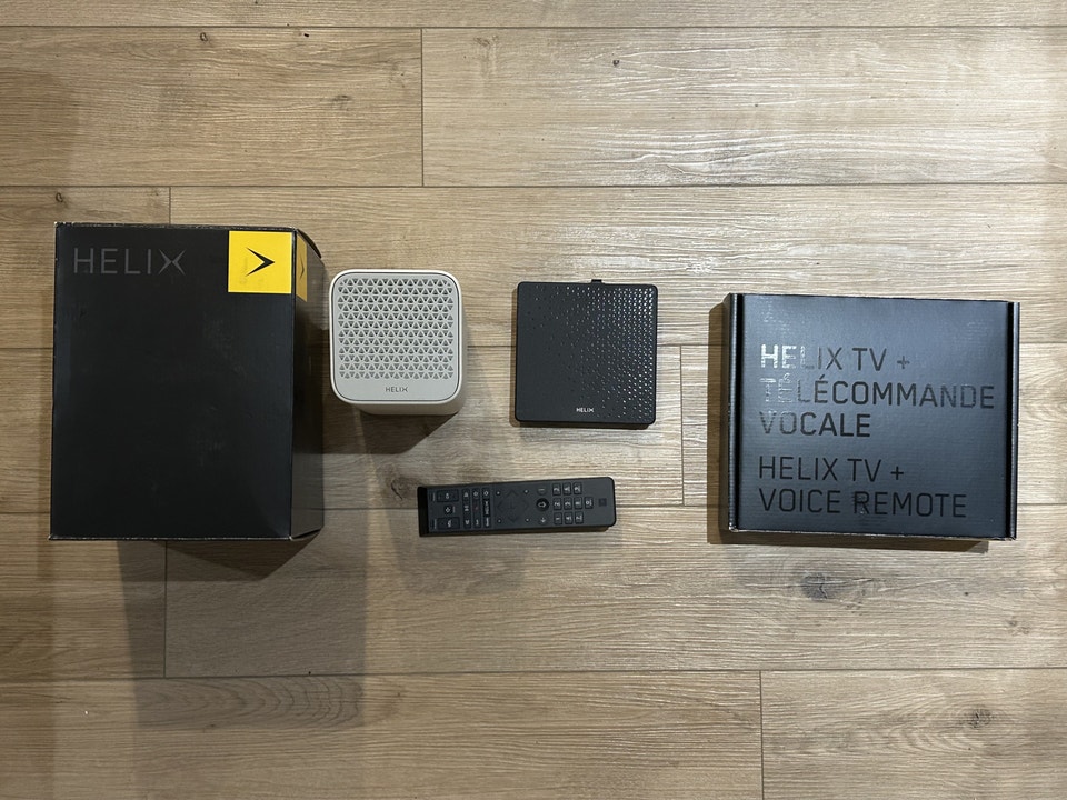 Terminal videotron et routeur hélix et la manette | Video & TV ...