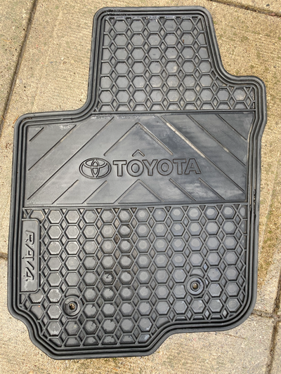 Set of 4 2012 Toyota Genius RAV4 Winter rubber floor mats in excellent condition, can be used on oth...