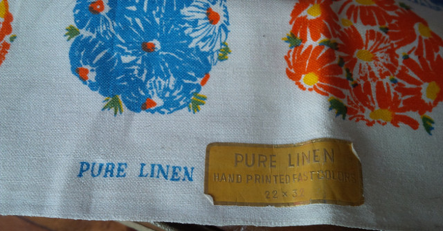 4 Vintage Pure Linen Tea Towels, Brand New, See Pictures in Arts & Collectibles in Stratford - Image 2