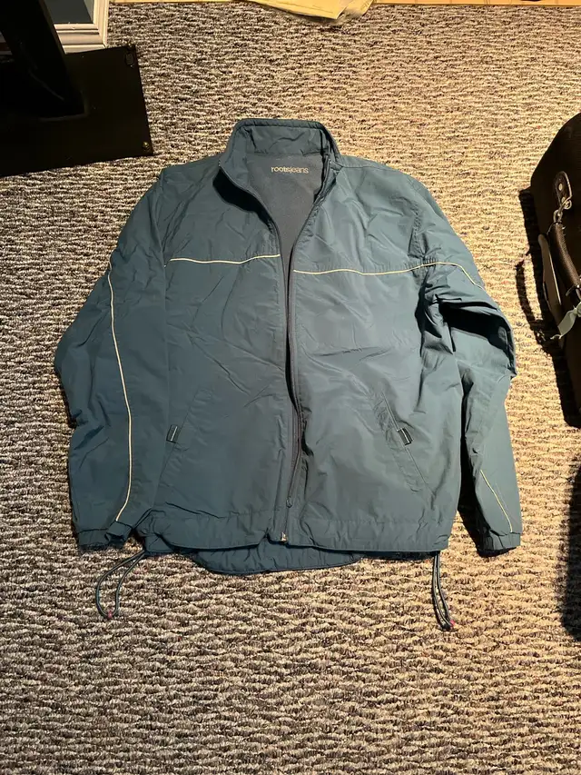 Assorted Jacket Woman / Men’s in Men's in Oshawa / Durham Region - Image 3