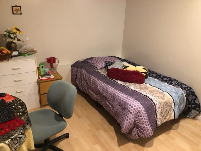 Spacious Room for rent near Steeles & dufferin  in Room Rentals & Roommates in City of Toronto