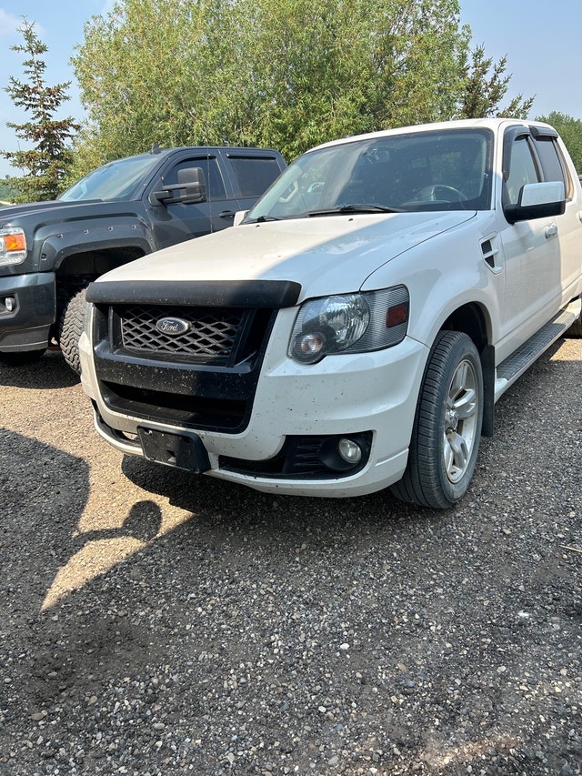 Ford Explorer Sport Trac Adrenalin Cars & Trucks Red Deer Kijiji