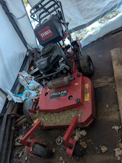 Commercial Toro Proline 32" walk behind - easy start, runs great, 5 speed. Very strong mower. Blades...