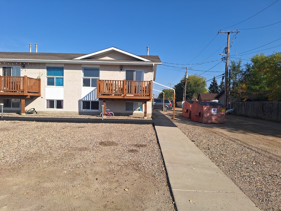 For rent MARTENSVILLE, 3Bedroom, 2 BATH Townhouse 1
